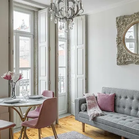 Mouzinho Historic Apartment *