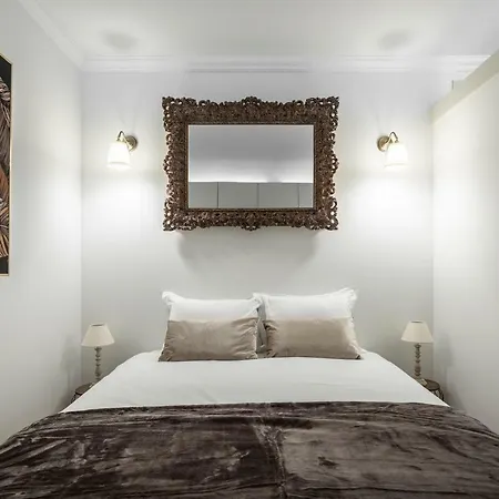 Mouzinho Historic Apartment